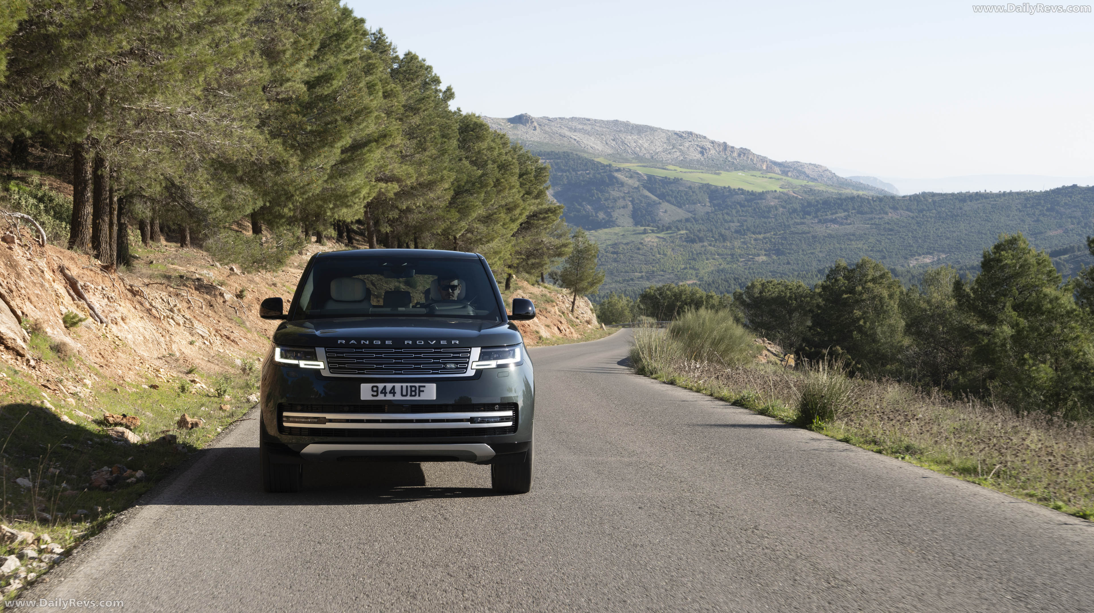 2027 Land Rover Range Rover Electric Front View